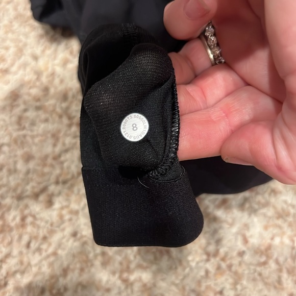 Black Racerback Lululemon Tank Top Size 8 - Picture 4 of 4